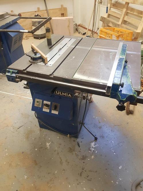 ULMIA 1710 r met rolblad., Doe-het-zelf en Verbouw, Gereedschap | Zaagmachines, Gebruikt, Cirkelzaag, 1200 watt of meer, 70 mm of meer