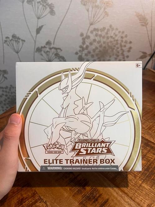 Pokemon TCG - Brilliant Stars Elite Trainer Box (Sealed), Hobby en Vrije tijd, Verzamelkaartspellen | Pokémon, Nieuw, Boosterbox