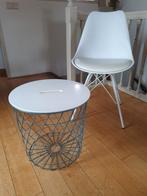 Bijna nieuwe bijzettafel, mand, draadtafel wit/grijsblauw, Ophalen, Minder dan 55 cm, Metaal of Aluminium, Rond