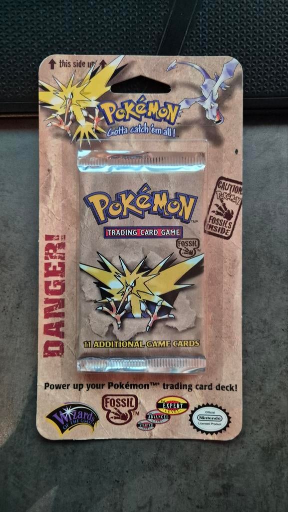 Blister Fossil Booster Zapdos Sealed, Hobby en Vrije tijd, Verzamelkaartspellen | Pokémon, Ophalen of Verzenden, Zo goed als nieuw