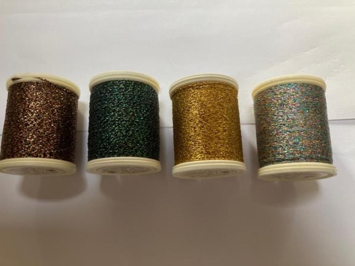 Madeira Metallic garen nr 8 ged polyester/viscose 100m €3,75, Hobby en Vrije tijd, Borduren en Borduurmachines, Nieuw, Borduurgaren of Zijde
