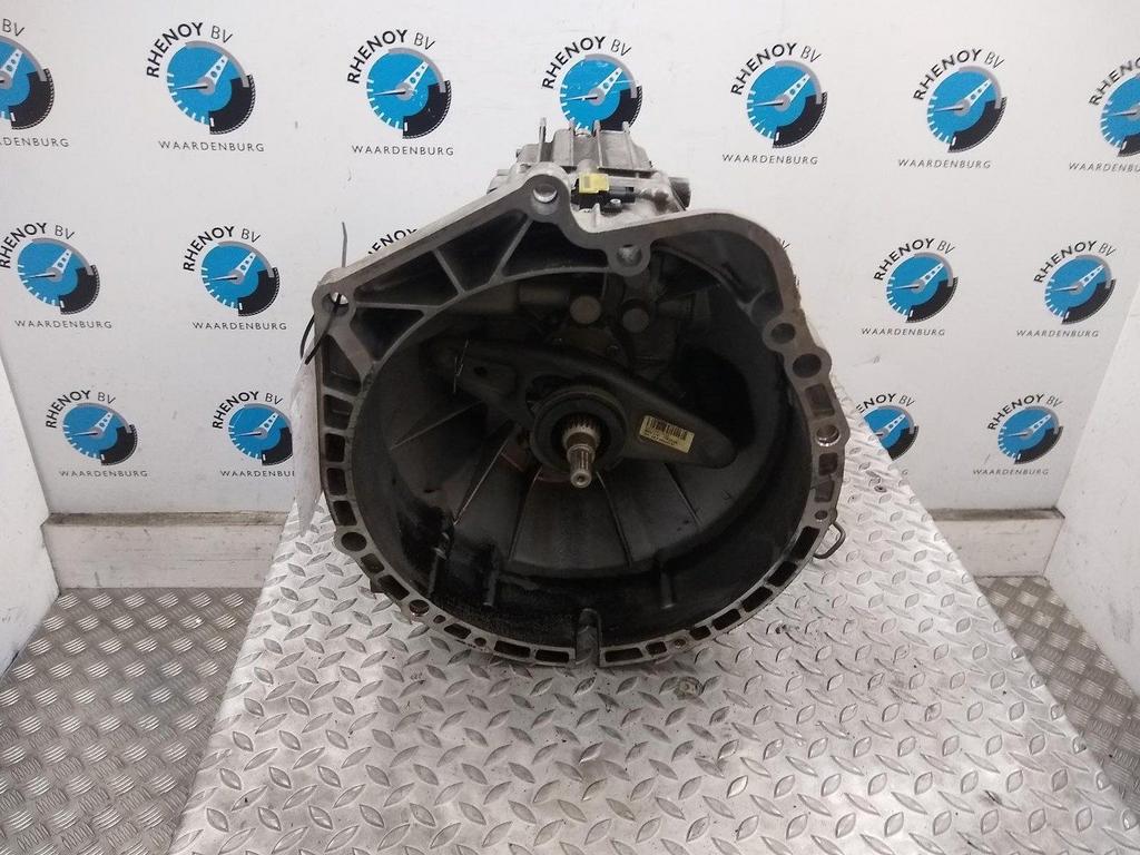 BMW 3 SERIES 318i Business Line  TRANSMISSIE / VERSNELLINGSB, Ophalen of Verzenden, Gebruikt, Stiba lid