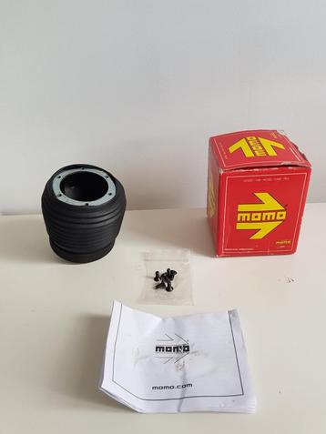 Momo stuurnaaf L7004 Porsche 911 944 964 beschikbaar voor biedingen