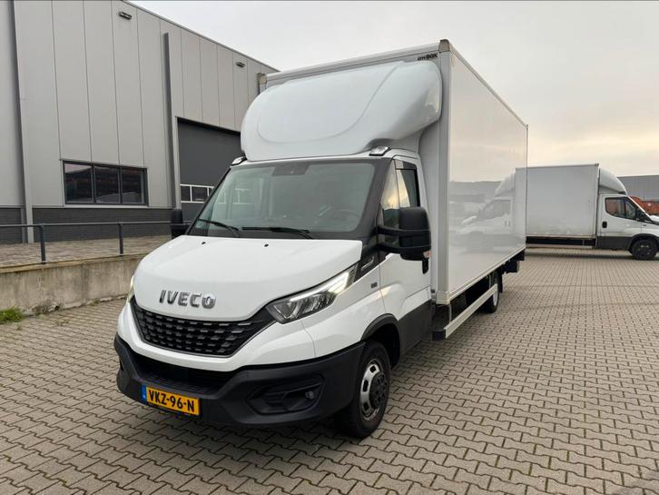 Iveco Daily 50C18 2021 Wit, Auto's, Bestelauto's, Particulier, Iveco, Diesel, Handgeschakeld, Origineel Nederlands, Wit, Achterwielaandrijving