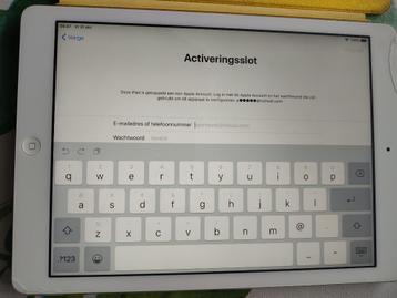 Gelockte Apple iPad Air 1st Gen (A1474) 9.7 inch beschikbaar voor biedingen
