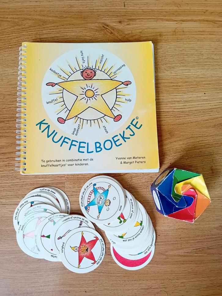 knuffelkaartjes en knuffelboekje, Boeken, Advies, Hulp en Training, Gelezen, Ophalen of Verzenden