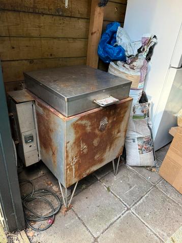 Keramiek oven Smit beschikbaar voor biedingen