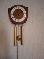Junghans Wandklok met Slinger en Gewichten, Ophalen, Wandklok