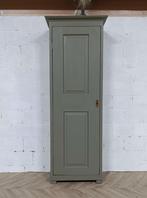 Landelijke klassieke hangkast, eendeurskast, linnenkast, Antiek en Kunst, Ophalen of Verzenden