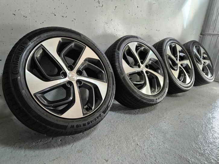 5x114.3 / 19inch Orgineel HYUNDAI TUCSON / KIA SPORTAGE, Auto-onderdelen, Banden en Velgen, Banden en Velgen, Zomerbanden, 19 inch