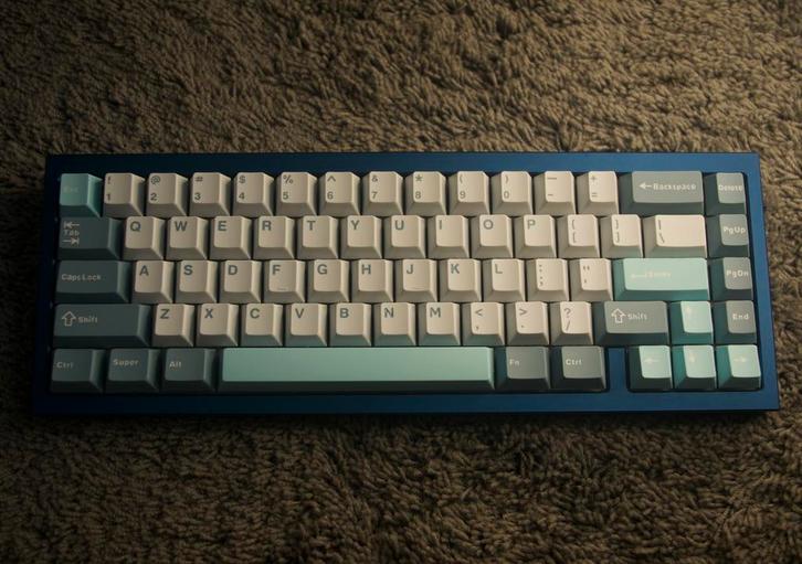 High-End Custom Toetsenbord | QK65 R2 | Jwick v1 lubed | Mod, Computers en Software, Toetsenborden, Zo goed als nieuw, Qwerty