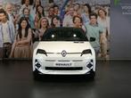 Renault 5 comfort range iconic cinq 52 kWh *NIEUW*, *uit voo, Auto's, Renault, Gebruikt, 24 min, Leder en Stof, Wit