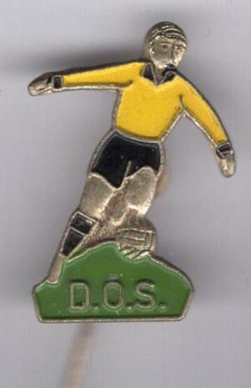D.O.S. zilverkleurig voetbal mannetje speldje ( Y_007 ) beschikbaar voor biedingen
