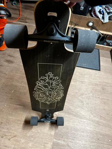 Longboard - Landyachtz beschikbaar voor biedingen