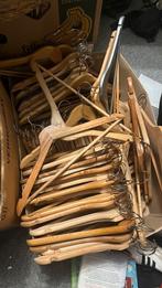 Houten kledinghangers – Stevig en stijlvol, ., Ophalen of Verzenden, Zo goed als nieuw, .