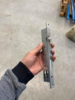 Nieuwe wilka smaldeur rolsloten icm knopcilinder, Ophalen, Zo goed als nieuw, Rvs, Slot