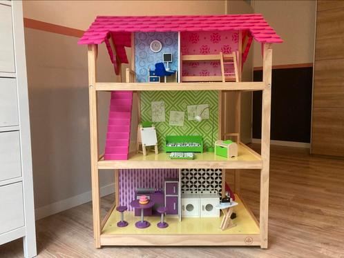 Prachtig groot houten poppen/barbie huis Kidkraft So Chic, Kinderen en Baby's, Speelgoed | Poppenhuizen, Zo goed als nieuw, Poppenhuis