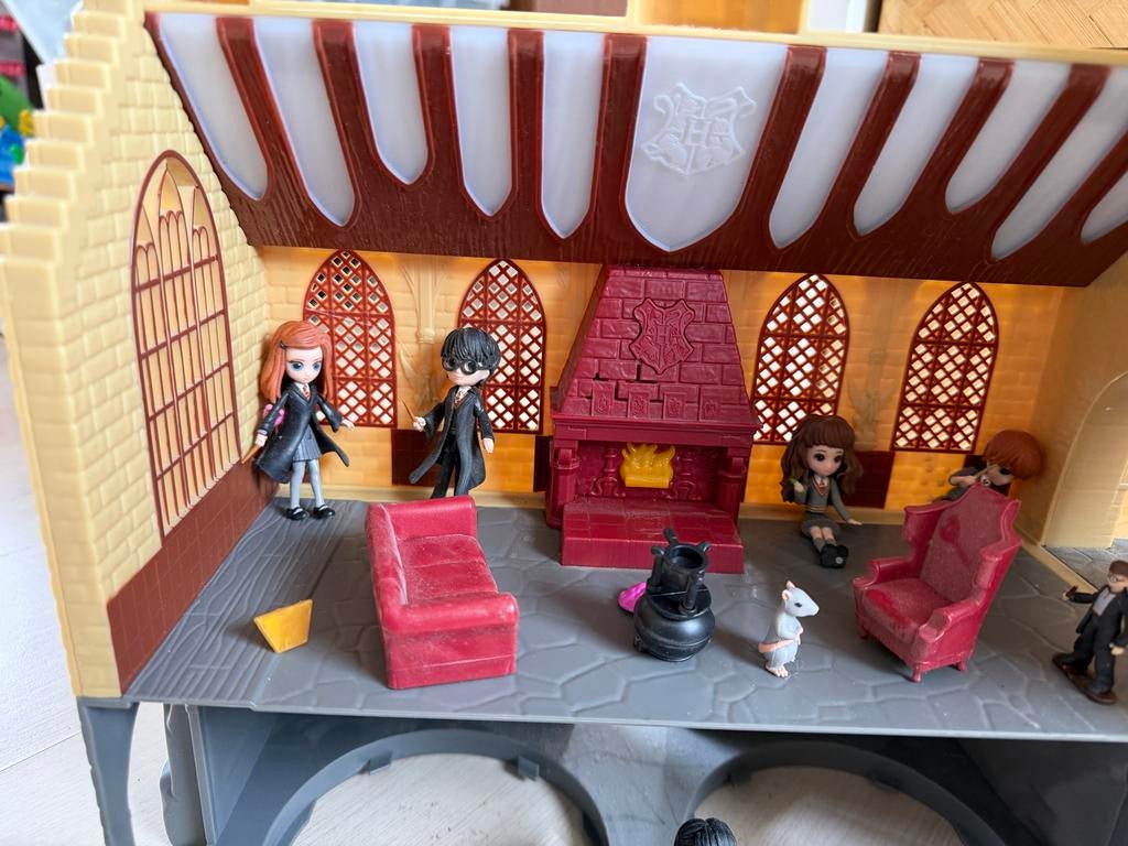 Magical Minis Zweinstein Kasteel Speelset, Ophalen, Zo goed als nieuw, Poppenhuis