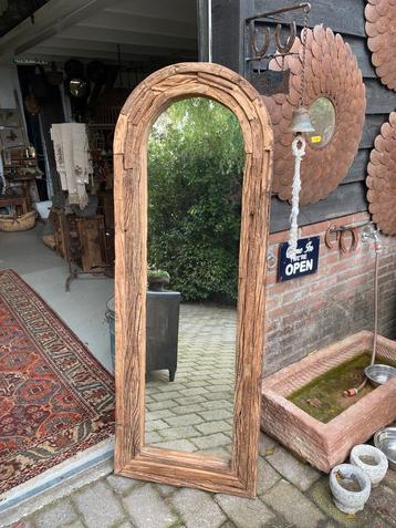 Stoere Old Wood toogspiegel - passpiegel beschikbaar voor biedingen
