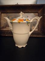 Art deco koffiepot van Mosa Plateel, Oostindische kers, Ophalen of Verzenden