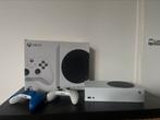 Xbox series S - 512gb met 2 controllers, Spelcomputers en Games, Spelcomputers | Xbox Series X en S, Ophalen of Verzenden, Zo goed als nieuw