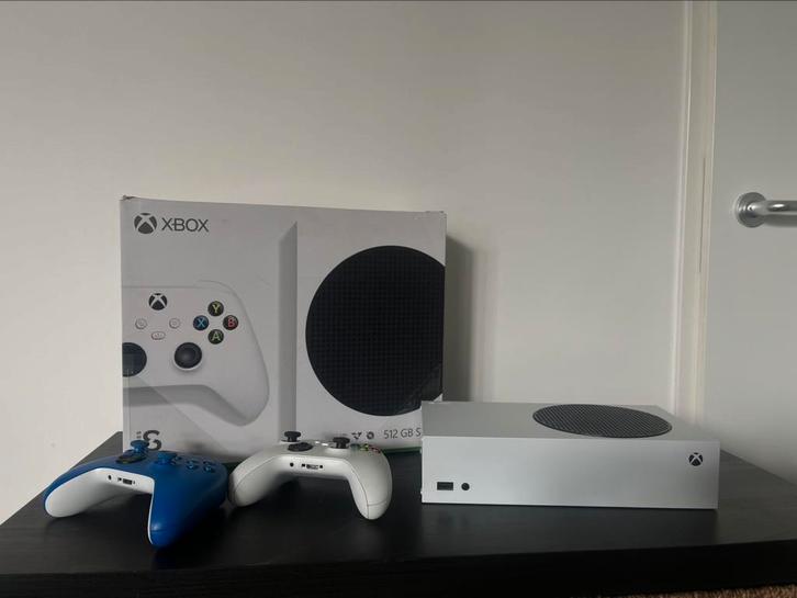 Xbox series S - 512gb met 2 controllers, Spelcomputers en Games, Spelcomputers | Xbox Series X en S, Zo goed als nieuw, Xbox Series S