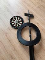 Blade 6 dartsbord met standaard en ring, Sport en Fitness, Darts, Ophalen, Zo goed als nieuw, Dartbord