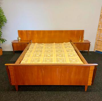 Dutch design van teeffelen jaren 60/70 vintage bed. beschikbaar voor biedingen