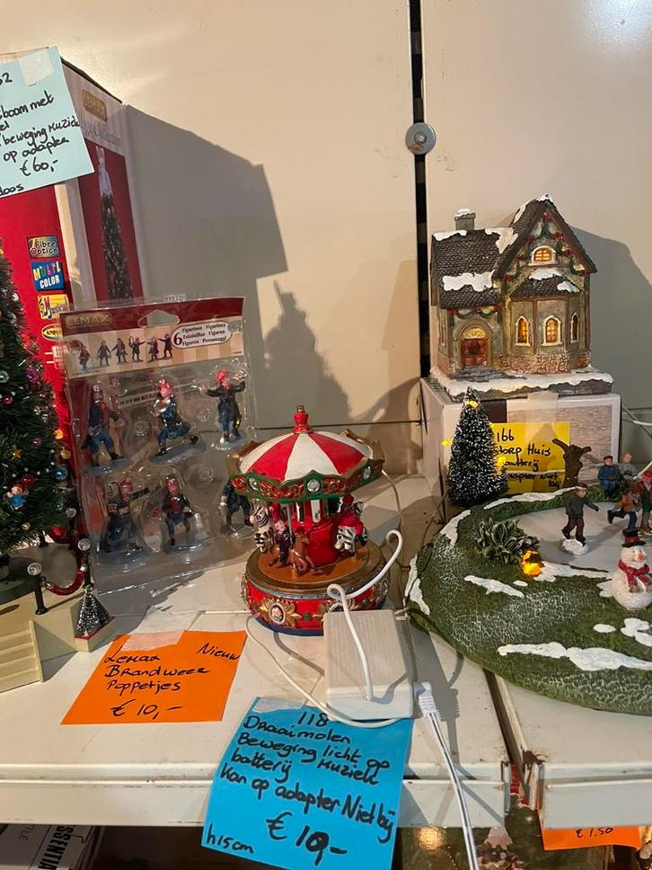Kerstdorp intratuin Lemax Luville, Diversen, Kerst, Zo goed als nieuw, Ophalen