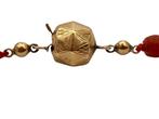 Lang antiek bloedkoraal collier aan gouden slot, L 62 cm., Sieraden, Tassen en Uiterlijk, Antieke sieraden, Verzenden, Goud, Ketting