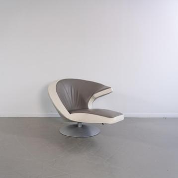 1x Leolux Parabolica Fauteuil Grijs/Wit Leer - Aluminium beschikbaar voor biedingen