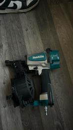 Makita dakleer asfaltnagel tacker, Doe-het-zelf en Verbouw, Gereedschap | Overige machines, Ophalen of Verzenden, Zo goed als nieuw