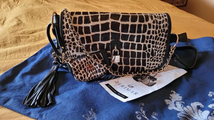 Schoudertas met beursje koeienhuid animail print, Sieraden, Tassen en Uiterlijk, Tassen | Schoudertassen, Zo goed als nieuw, Zwart