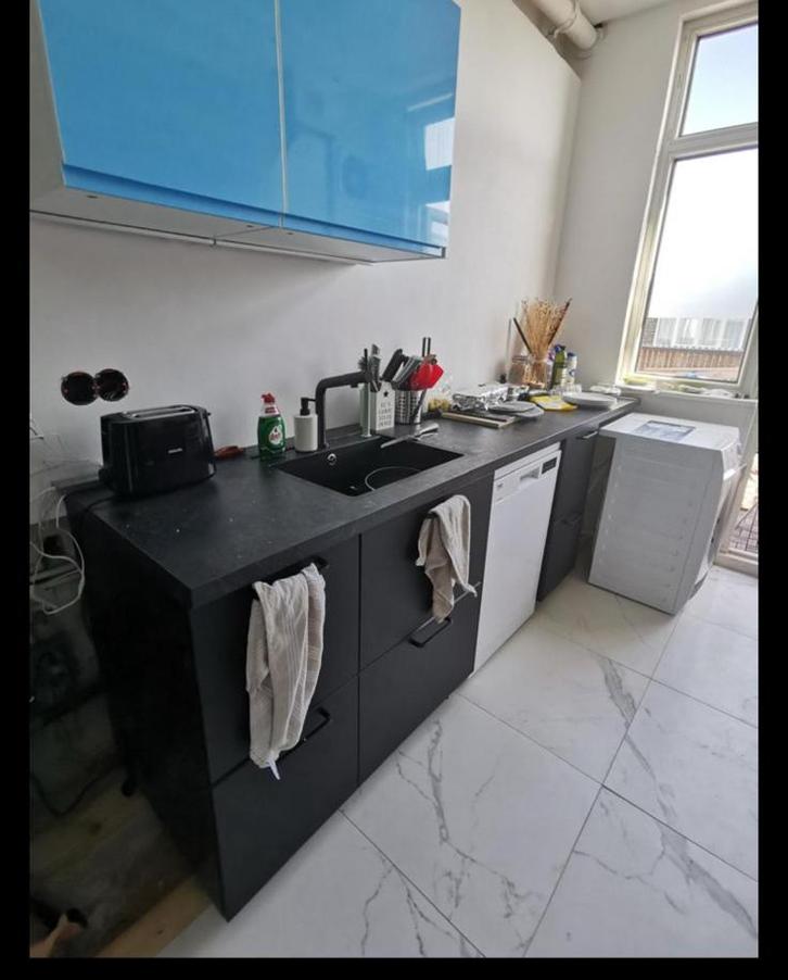 Ikea Keuken zwart, Huis en Inrichting, Keuken | Keukenelementen, Gebruikt, 100 tot 150 cm, 200 cm of meer, 50 tot 75 cm, Wit, Ophalen of Verzenden