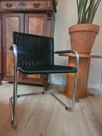 Twee Cesca buizenframe stoelen, Ophalen