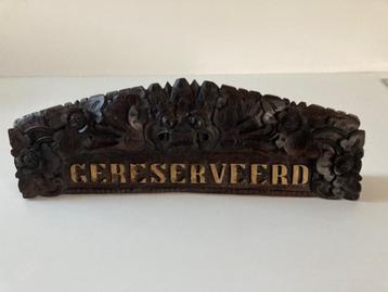 EXCLUSIEF houtsnijwerk Bali tafelblok "Gereserveerd" beschikbaar voor biedingen