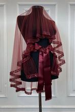 Bordeaux Bruidssluier set - Bruids Duvak henna met details, Ophalen of Verzenden, Nieuw, Rood, Accessoires