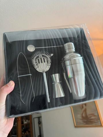 Nieuwe 5-delige cocktailset – compleet & stijlvol – €15 beschikbaar voor biedingen