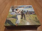Between two cities Essential edition - spel, Een of twee spelers, Ophalen of Verzenden, Zo goed als nieuw