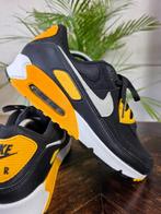 Nike Air Max 90 Black University Gold maat 44,5, Kleding | Heren, Schoenen, Zwart, Nike, Ophalen of Verzenden, Nike