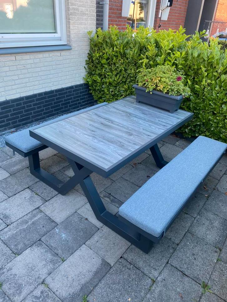 Duurzame picknicktafel, Tuin en Terras, Picknicktafels, Zo goed als nieuw, Rechthoekig, Aluminium, Ophalen of Verzenden