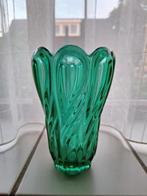 Glazen groene vaas, Huis en Inrichting, Woonaccessoires | Vazen, Ophalen, Gebruikt, Glas, Minder dan 50 cm