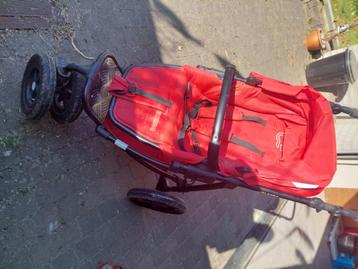 Mooie rode multifunctionele buggy van Koelstra beschikbaar voor biedingen