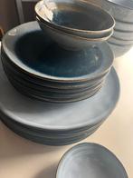 Servies - Borden en Kommen Set, Ophalen, Keramiek, Zo goed als nieuw, Effen