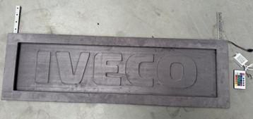 Iveco wandbord met aanpasbare verlichting beschikbaar voor biedingen
