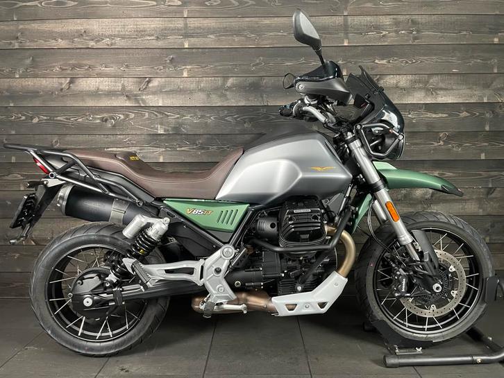 Moto Guzzi V85 TT CENTENARIO E5 (bj 2021), Motoren, Motoren | Moto Guzzi, Bedrijf, Toermotor, meer dan 35 kW