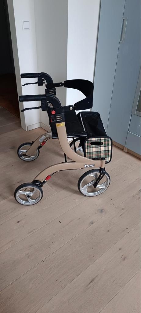 Drive Nitro Rollator maat S kleur champagne, Diversen, Rollators, Zo goed als nieuw, Lichtgewicht, Ophalen