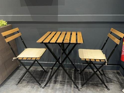 Terrastafel en stoelen met zitkussentjes 2 tafels en 8 stoel, Tuin en Terras, Tuinsets en Loungesets, Zo goed als nieuw, Ophalen
