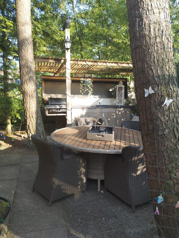 Ruim LChalet te koop met dubbele veranda en dubbele schuur, Caravans en Kamperen, Stacaravans, tot en met 4, Ophalen of Verzenden