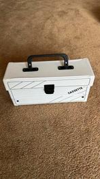 Vintage witte koffer voor 14 cassettebandjes, Ophalen of Verzenden, Gebruikt, Overige genres, 2 t/m 25 bandjes
